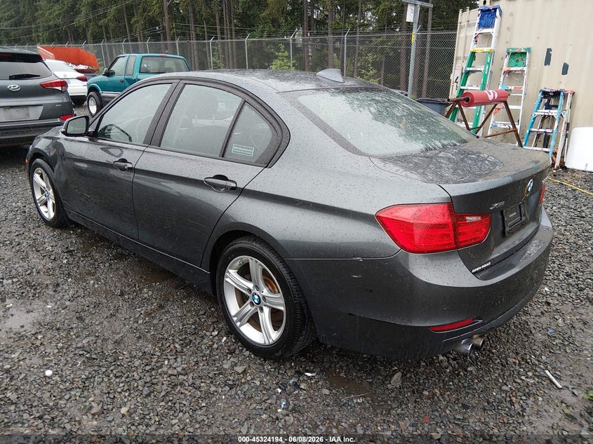 2015 BMW 3er VIN WBA3B3G54FNR87950 IAAI salvage auction — LEFT FRONT, Bill Of Sale (Washington), sold $5,050 on 2026-07-08 (photo 3)