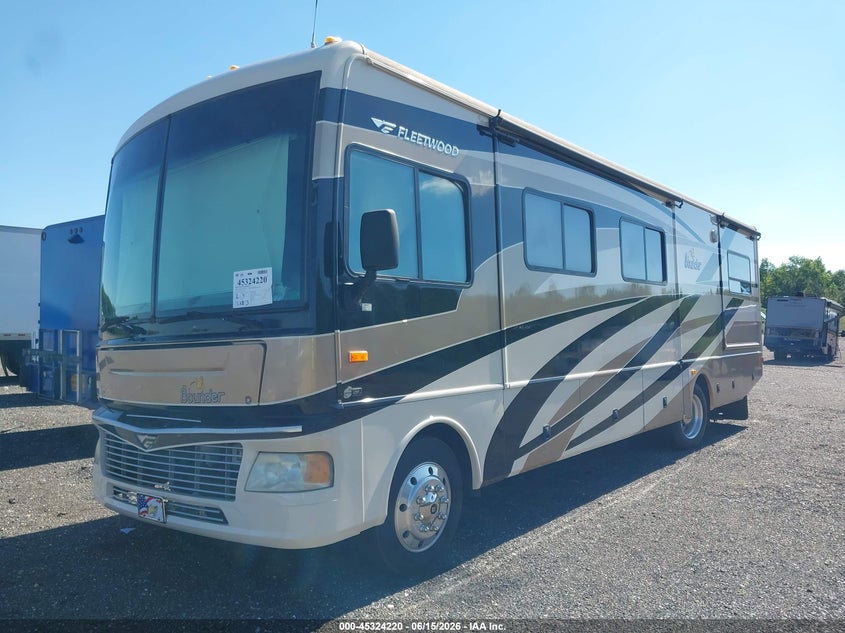 2008 Workhorse Custom Chassis Motorhome Chassis VIN 5B4MP67G783428392 IAAI salvage auction — REAR END, Salvage - 75% Or Less (Maryland), sold $2,850 on 2026-08-12 (photo 2)