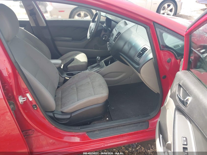 2015 Kia Forte VIN KNAFX4A60F5416316 IAAI salvage auction — NORMAL WEAR, Clear (Alabama), sold $450 on 2026-07-07 (photo 5)