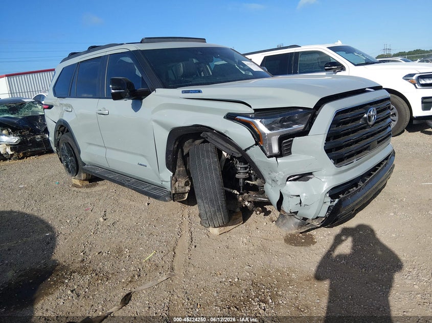 2026 Toyota Sequoia VIN 7SVAAABA5TX073427 — IAAI salvage auction photo