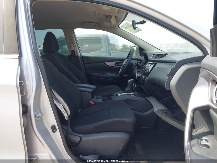 2017 Nissan Rogue VIN JN1BJ1CP3HW036300 IAAI salvage auction — LEFT FRONT, Salvage Title, sold $1,100 on 2026-07-30 (photo 5)