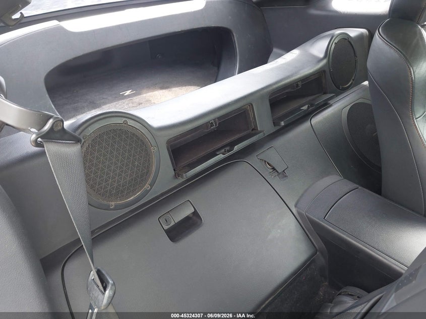2004 Nissan 350z VIN JN1AZ34E94T050842 IAAI salvage auction — NORMAL WEAR, Clear (Virginia), sold $1,550 on 2026-07-21 (photo 8)