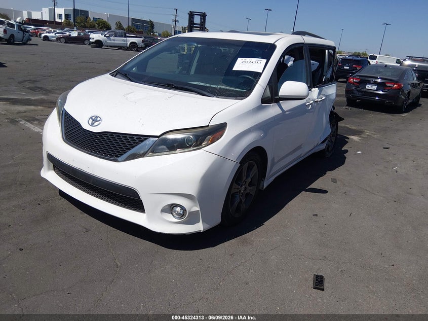 2016 Toyota Sienna VIN 5TDXK3DC8GS745536 IAAI salvage auction — REAR END, Salvage Certificate (California), sold $1,400 on 2026-07-10 (photo 2)