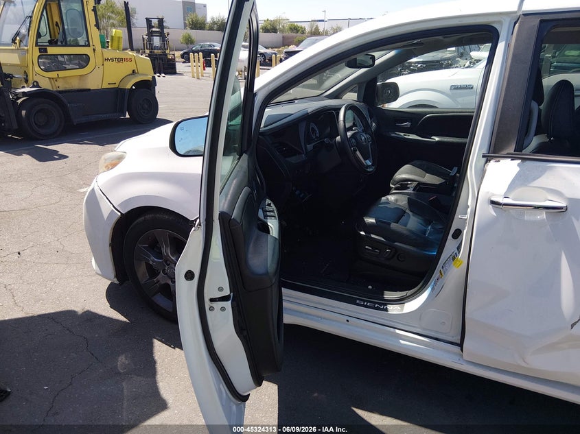 2016 Toyota Sienna VIN 5TDXK3DC8GS745536 IAAI salvage auction — REAR END, Salvage Certificate (California), sold $1,400 on 2026-07-10 (photo 5)