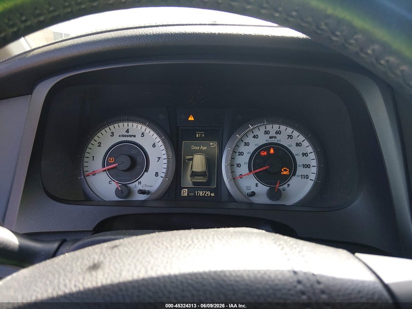2016 Toyota Sienna VIN 5TDXK3DC8GS745536 IAAI salvage auction — REAR END, Salvage Certificate (California), sold $1,400 on 2026-07-10 (photo 7)