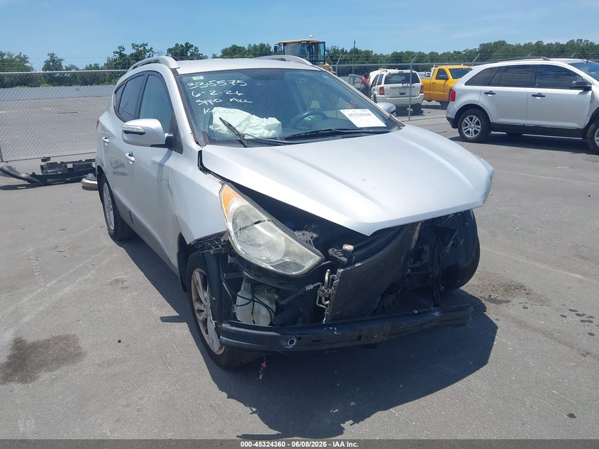 2013 Hyundai Tucson VIN KM8JU3AC5DU770417 IAAI salvage auction — FRONT END, Rebuildable (Florida), sold $325 on 2026-07-29 (photo 1)