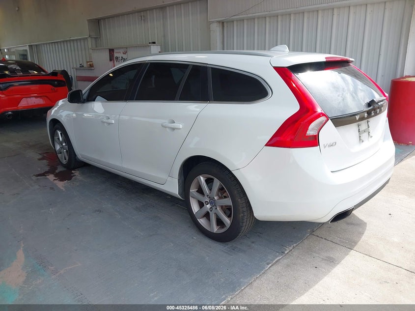 2016 Volvo V60 VIN YV140MEK2G1288640 IAAI salvage auction — RIGHT SIDE, Rebuildable (Florida), sold $625 on 2026-08-12 (photo 3)