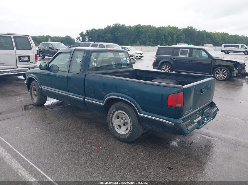 1997 Chevrolet S-10 pickup VIN 1GCCS19XXVK246241 IAAI salvage auction — NORMAL WEAR, Clear (Indiana), sold $475 on 2026-07-09 (photo 3)