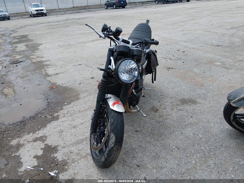 2019 Triumph motorcycle Speed twin VIN SMTD54HF1KT928826 IAAI salvage auction — LEFT SIDE, Salvage (Kansas), sold $325 on 2026-09-22 (photo 5)