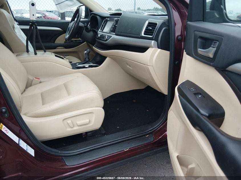 2018 Toyota Highlander VIN 5TDJZRFH5JS813196 IAAI salvage auction — LEFT SIDE, Salvage Title, sold $10,500 on 2026-07-27 (photo 5)