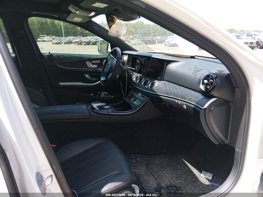2018 Mercedes-benz E-klasse VIN WDDZF4KB6JA463483 IAAI salvage auction — FRONT END, Salvage (Massachusetts), sold $12,650 on 2026-07-14 (photo 5)