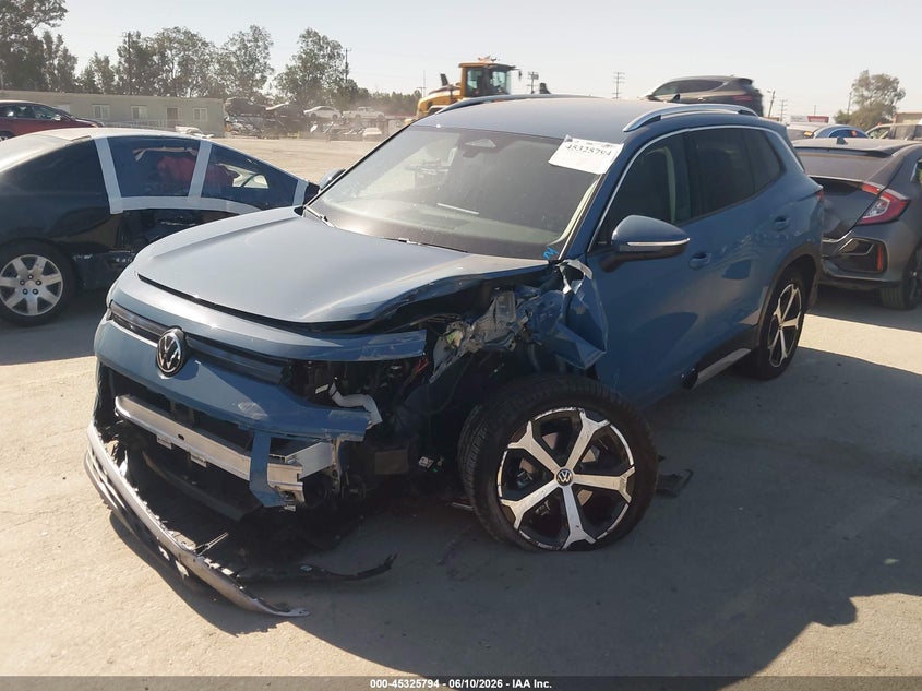 2025 Volkswagen Tiguan VIN 3VVFR7RM5SM051476 IAAI salvage auction — FRONT END, Salvage Title, sold $8,900 on 2026-07-29 (photo 2)