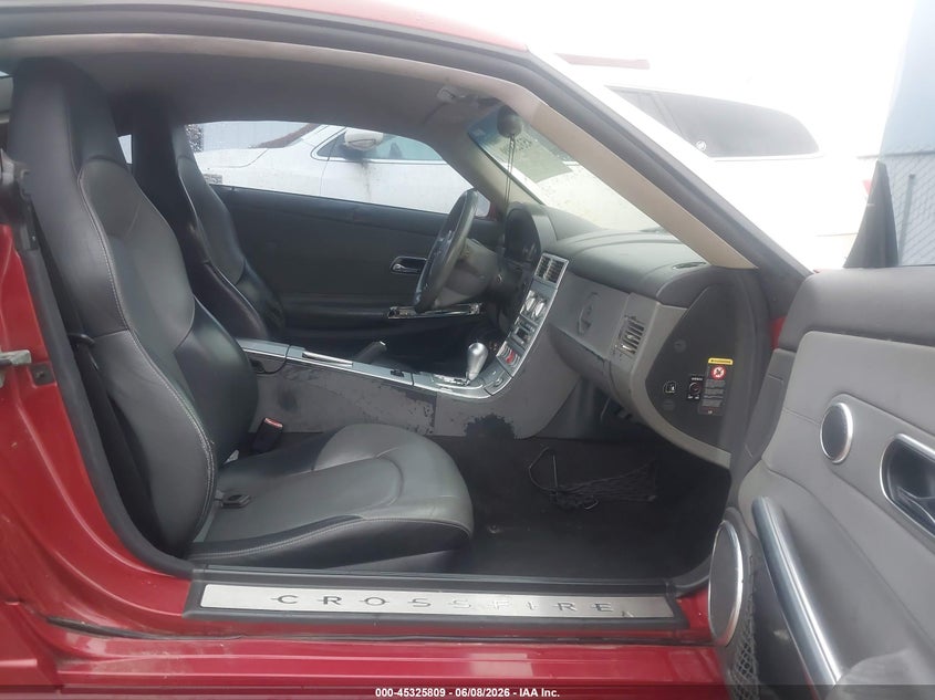 2004 Chrysler Crossfire VIN 1C3AN69L74X000858 IAAI salvage auction — NORMAL WEAR, Clear (Illinois), sold $425 on 2026-07-07 (photo 5)