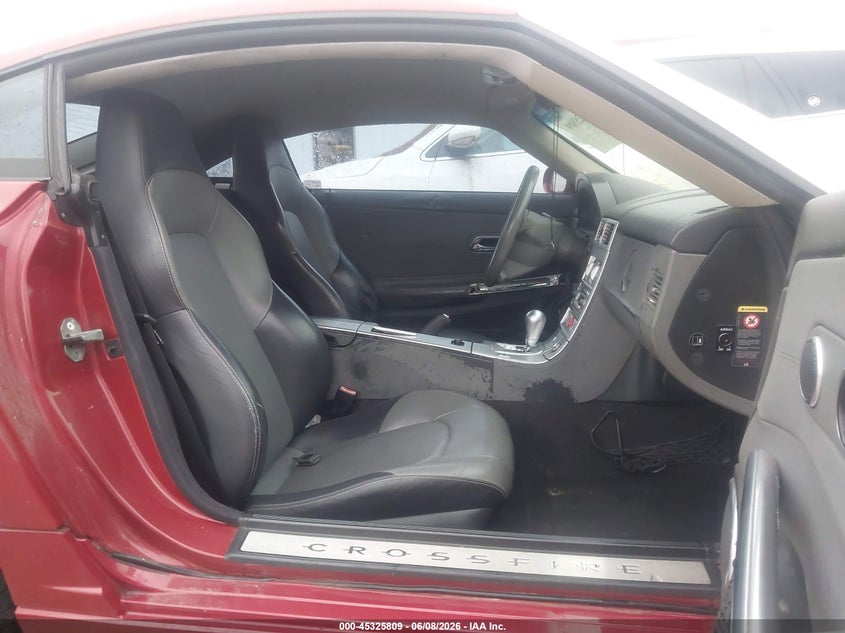 2004 Chrysler Crossfire VIN 1C3AN69L74X000858 IAAI salvage auction — NORMAL WEAR, Clear (Illinois), sold $425 on 2026-07-07 (photo 8)