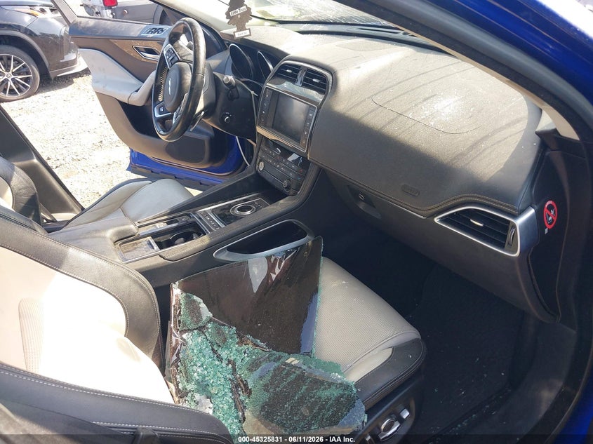 2018 Jaguar F-pace VIN SADCL2EV5JA260298 IAAI salvage auction — VANDALISM, Salvage Title, sold $2,500 on 2026-07-21 (photo 5)