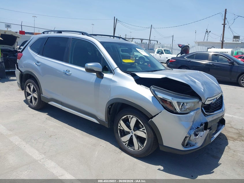 2019 Subaru Forester VIN JF2SKAWC3KH517289 IAAI salvage auction — FRONT & REAR, Salvage (California), sold $2,200 on 2026-07-29 (photo 1)