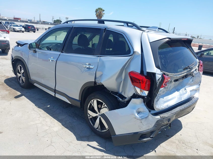 2019 Subaru Forester VIN JF2SKAWC3KH517289 IAAI salvage auction — FRONT & REAR, Salvage (California), sold $2,200 on 2026-07-29 (photo 3)