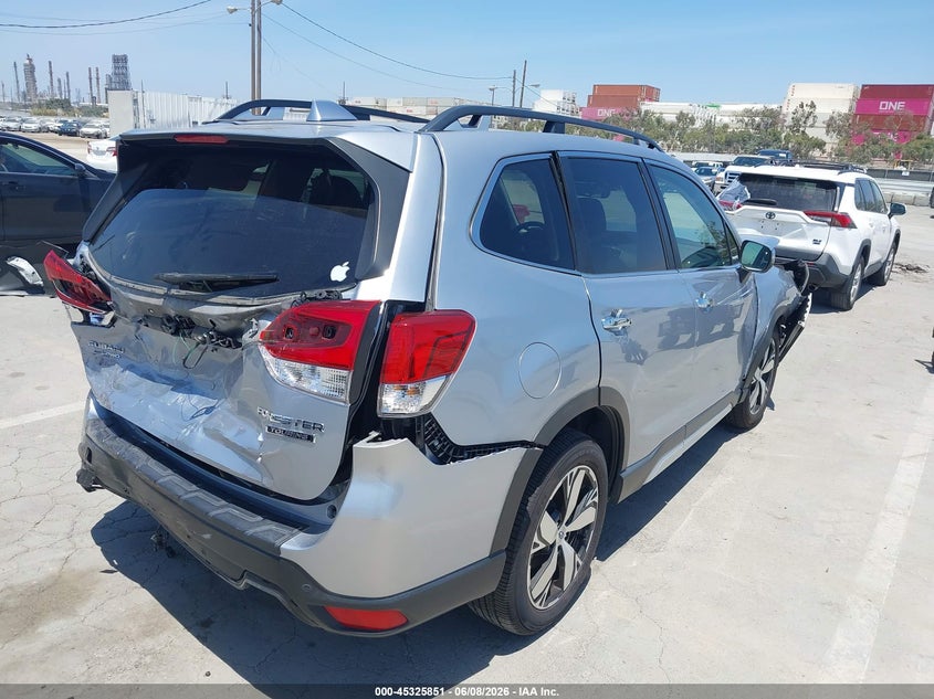 2019 Subaru Forester VIN JF2SKAWC3KH517289 IAAI salvage auction — FRONT & REAR, Salvage (California), sold $2,200 on 2026-07-29 (photo 4)
