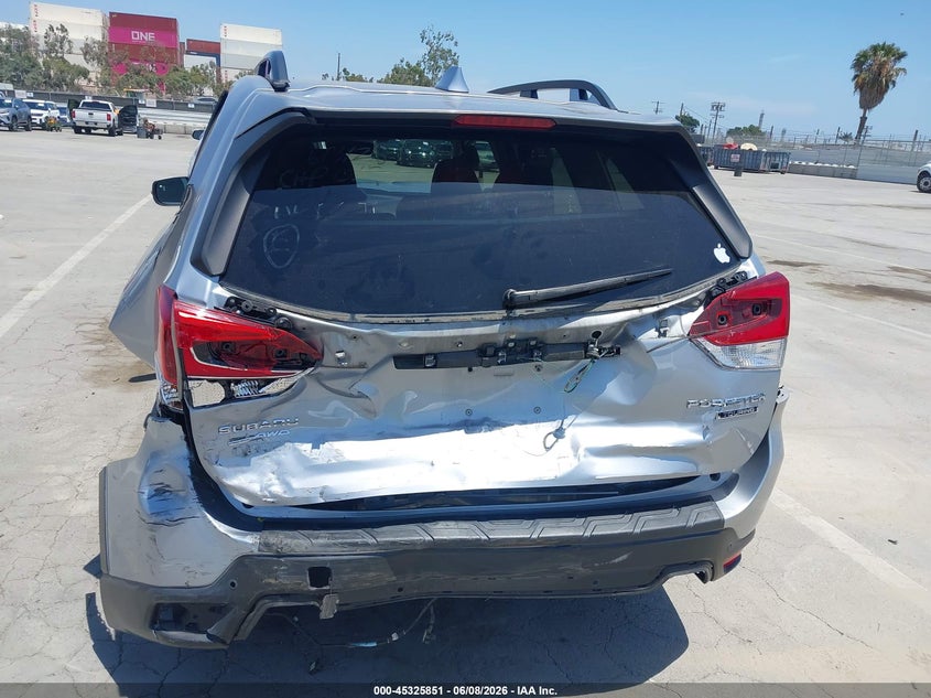 2019 Subaru Forester VIN JF2SKAWC3KH517289 IAAI salvage auction — FRONT & REAR, Salvage (California), sold $2,200 on 2026-07-29 (photo 6)