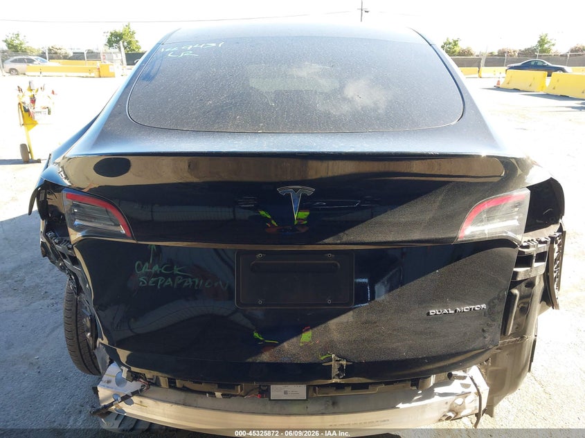 2022 Tesla Model y VIN 7SAYGDEE5NF536223 IAAI salvage auction — REAR END, Salvage (California), sold $9,600 on 2026-07-29 (photo 6)