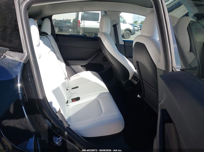 2022 Tesla Model y VIN 7SAYGDEE5NF536223 IAAI salvage auction — REAR END, Salvage (California), sold $9,600 on 2026-07-29 (photo 8)