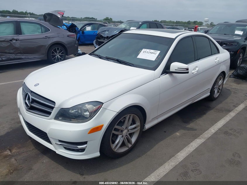 2014 Mercedes-benz C-klasse VIN WDDGF4HB7EG226812 IAAI salvage auction — SIDE, Salvage (North Carolina), sold $3,400 on 2026-07-15 (photo 2)