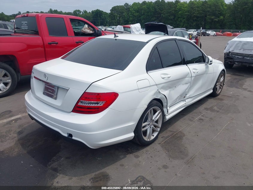 2014 Mercedes-benz C-klasse VIN WDDGF4HB7EG226812 IAAI salvage auction — SIDE, Salvage (North Carolina), sold $3,400 on 2026-07-15 (photo 4)