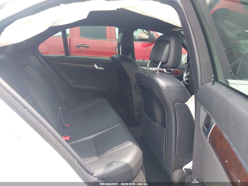 2014 Mercedes-benz C-klasse VIN WDDGF4HB7EG226812 IAAI salvage auction — SIDE, Salvage (North Carolina), sold $3,400 on 2026-07-15 (photo 8)