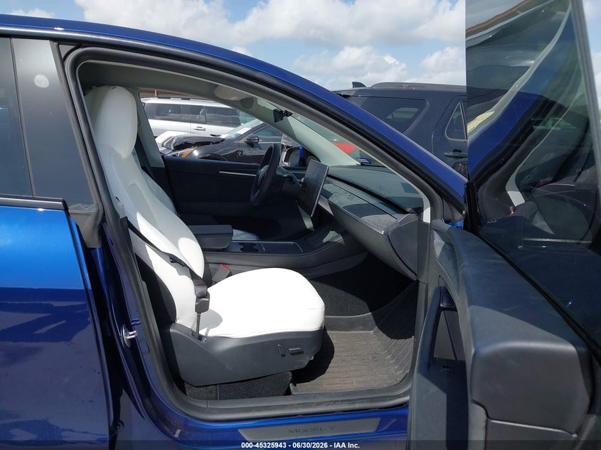 2023 Tesla Model y VIN 7SAYGAEE3PF968570 IAAI salvage auction — FRONT END, Salvage (Texas), sold $12,100 on 2026-07-13 (photo 5)