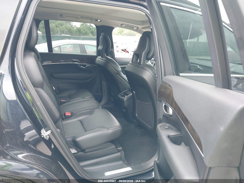 2017 Volvo Xc90 VIN YV4A22PK6H1136234 IAAI salvage auction — NORMAL WEAR, Clear (Maryland), sold $3,650 on 2026-07-09 (photo 8)