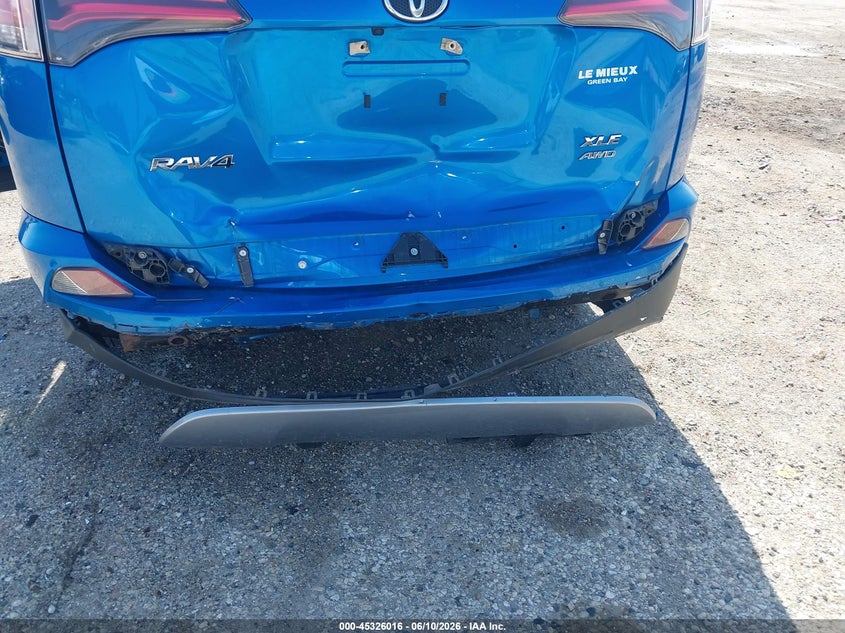 2017 Toyota Rav 4 VIN JTMRFREV9HJ141721 IAAI salvage auction — REAR END, Clear (Wisconsin), sold $6,900 on 2026-07-28 (photo 6)