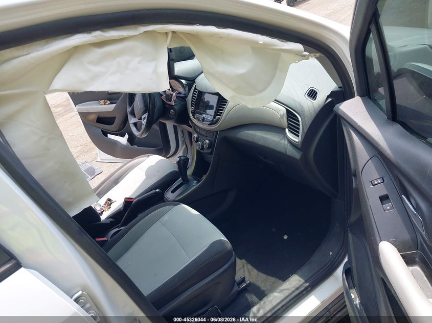 2019 Chevrolet Trax VIN 3GNCJNSB3KL349365 IAAI salvage auction — FRONT END, Clear (Michigan), sold $825 on 2026-07-26 (photo 5)