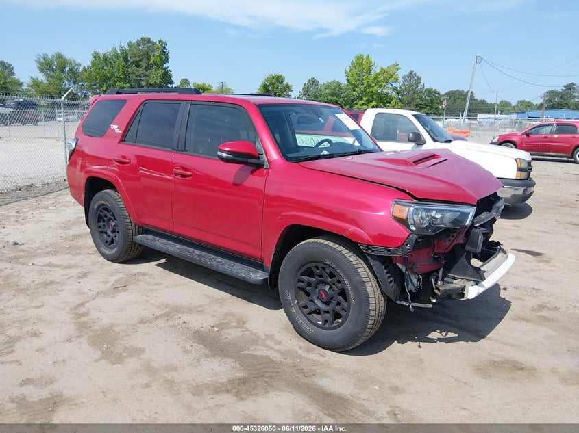 2019 Toyota 4runner VIN JTEBU5JR3K5640311 IAAI salvage auction — LEFT FRONT, Salvage Title, sold $10,800 on 2026-07-31 (photo 1)