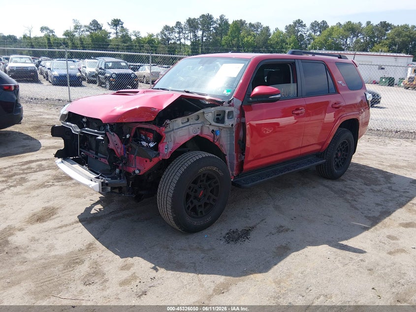 2019 Toyota 4runner VIN JTEBU5JR3K5640311 IAAI salvage auction — LEFT FRONT, Salvage Title, sold $10,800 on 2026-07-31 (photo 2)