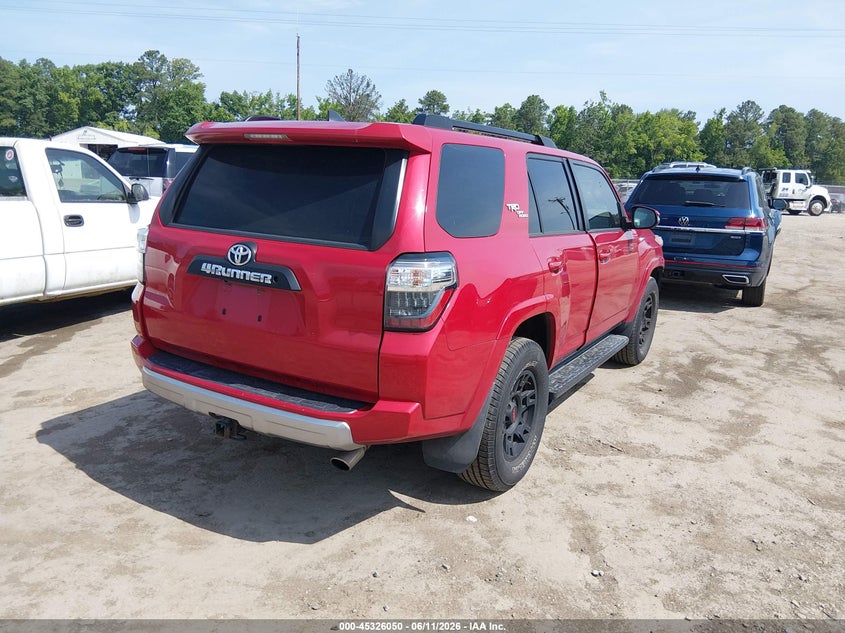 2019 Toyota 4runner VIN JTEBU5JR3K5640311 IAAI salvage auction — LEFT FRONT, Salvage Title, sold $10,800 on 2026-07-31 (photo 4)