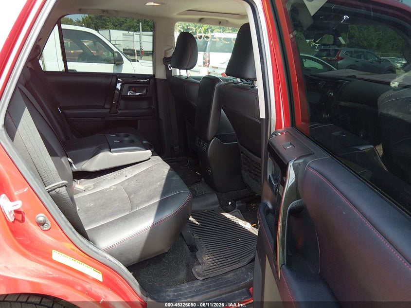2019 Toyota 4runner VIN JTEBU5JR3K5640311 IAAI salvage auction — LEFT FRONT, Salvage Title, sold $10,800 on 2026-07-31 (photo 8)