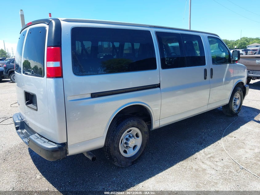2019 Chevrolet Express 2500 VIN 1GAWGEFG5K1332318 IAAI salvage auction — NORMAL WEAR, Sf97 (Indiana), sold $14,200 on 2026-07-15 (photo 4)