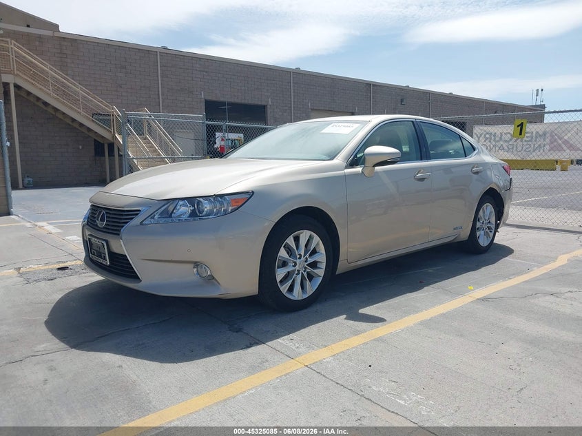 2013 Lexus ES VIN JTHBW1GG6D2004112 IAAI salvage auction — REAR END, Salvage (California), sold $4,150 on 2026-07-09 (photo 2)