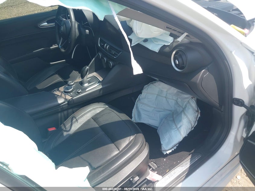 2019 Alfa romeo Giulia VIN ZARFANBN9K7622190 IAAI salvage auction — FRONT END, Mv-907A (New York), sold $2,725 on 2026-07-28 (photo 5)