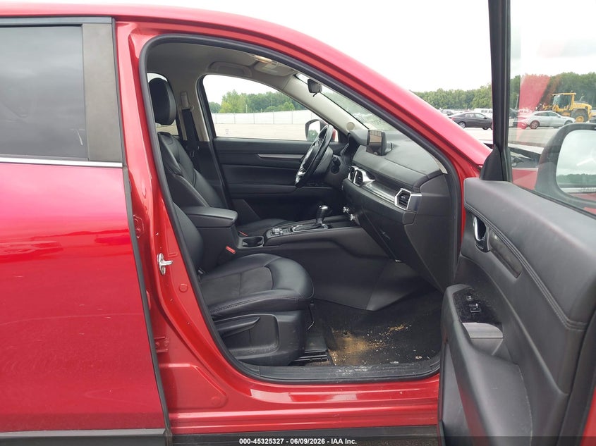 2022 Mazda Cx-5 VIN JM3KFBBM6N0542785 IAAI salvage auction — FRONT & REAR, Salvage (Indiana), sold $4,050 on 2026-07-10 (photo 5)