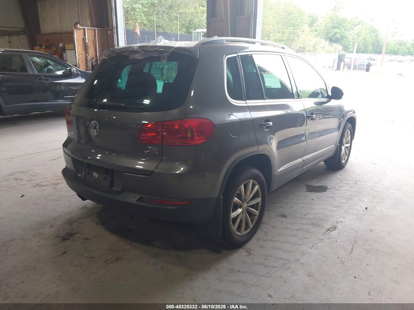 2017 Volkswagen Tiguan VIN WVGSV7AXXHK030519 IAAI salvage auction — ROOF, Mv-907A (New York), sold $775 on 2026-07-15 (photo 4)
