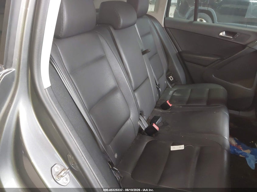 2017 Volkswagen Tiguan VIN WVGSV7AXXHK030519 IAAI salvage auction — ROOF, Mv-907A (New York), sold $775 on 2026-07-15 (photo 8)