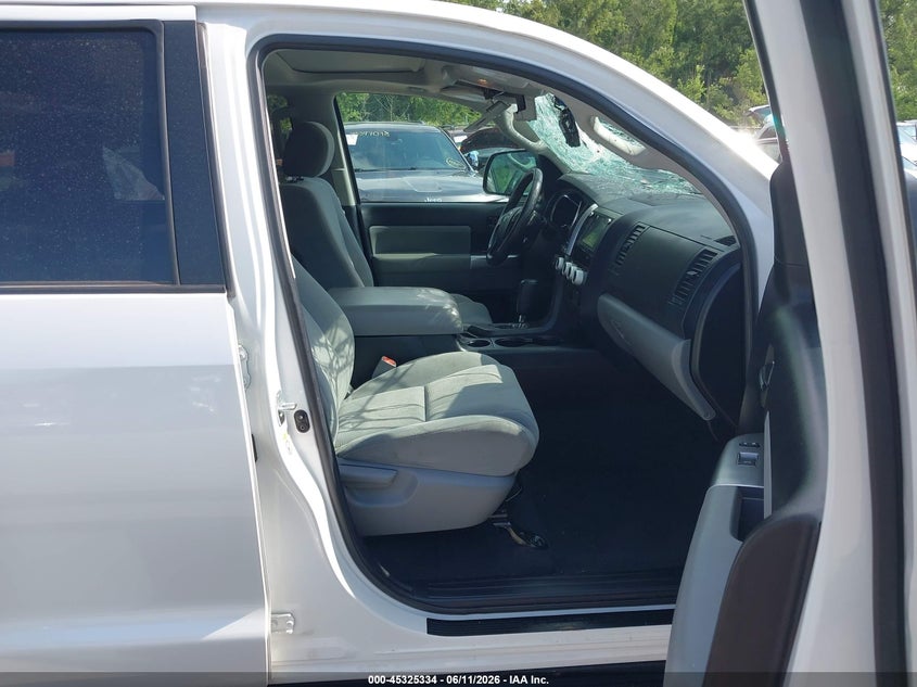 2022 Toyota Sequoia VIN 5TDAY5B14NS188879 IAAI salvage auction — ROOF, Salvage (Kansas), sold $14,500 on 2026-08-02 (photo 5)
