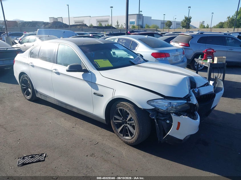2016 BMW 5er VIN WBA5A5C52GG353085 IAAI salvage auction — FRONT END, Salvage Title, sold $2,300 on 2026-07-24 (photo 1)