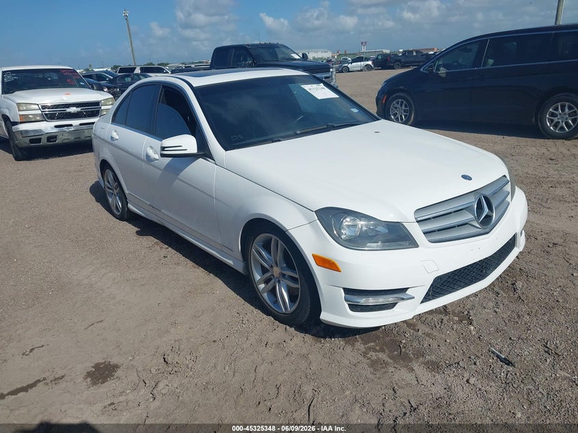 2013 Mercedes-benz C-klasse VIN WDDGF8AB9DR281556 IAAI salvage auction — SIDE, Original (Texas), sold $2,000 on 2026-08-16 (photo 1)