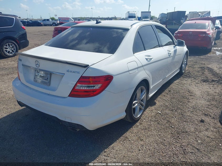 2013 Mercedes-benz C-klasse VIN WDDGF8AB9DR281556 IAAI salvage auction — SIDE, Original (Texas), sold $2,000 on 2026-08-16 (photo 4)