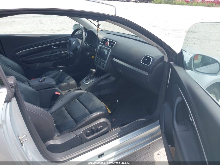 2007 Volkswagen Eos VIN WVWDA71F57V018596 IAAI salvage auction — NORMAL WEAR, Clear-Dealer Only (North Carolina), sold $175 on 2026-07-14 (photo 5)