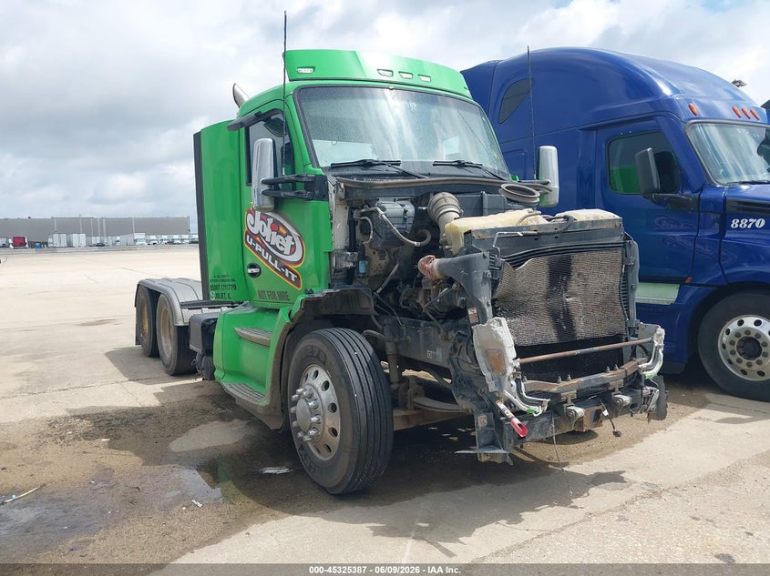 2021 Kenworth T680 VIN 1XKYDP9X8MJ464061 IAAI salvage auction — FRONT END, Salvage (Illinois), sold $12,500 on 2026-09-01 (photo 1)