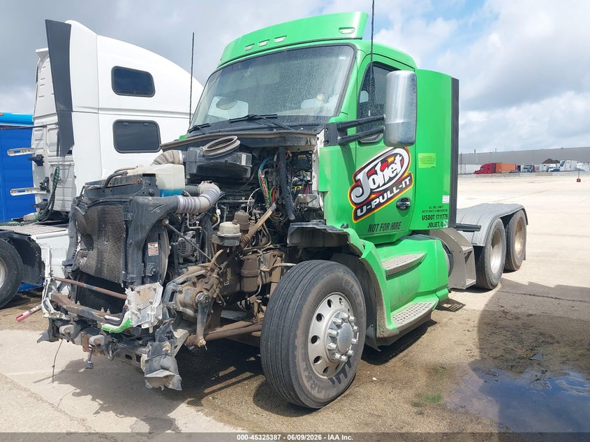 2021 Kenworth T680 VIN 1XKYDP9X8MJ464061 IAAI salvage auction — FRONT END, Salvage (Illinois), sold $12,500 on 2026-09-01 (photo 2)