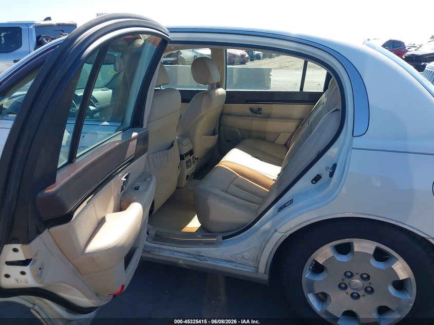 2007 Kia Amanti VIN KNALD125675121366 IAAI salvage auction — RIGHT SIDE, Salvage (Arizona), sold $225 on 2026-07-07 (photo 8)